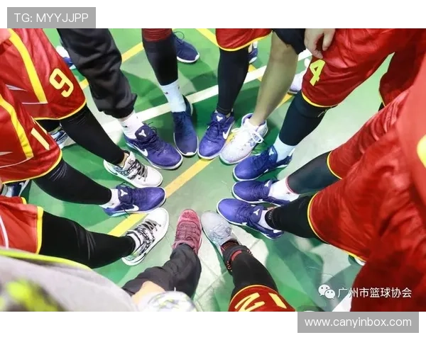广州篮球队运营体系解析：深度剖析篮球战术与团队协作的完美结合