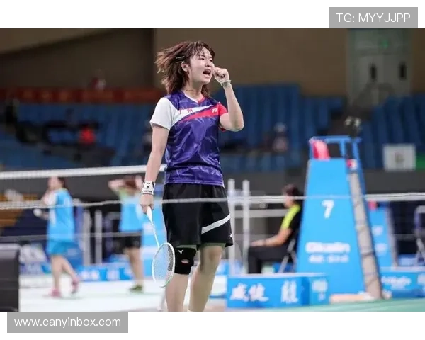 广州羽毛球队中路突破战术解析与实战应用探讨