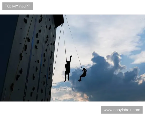 成都攀岩队在攀岩联赛中的拼搏历程与荣耀时刻全景回顾